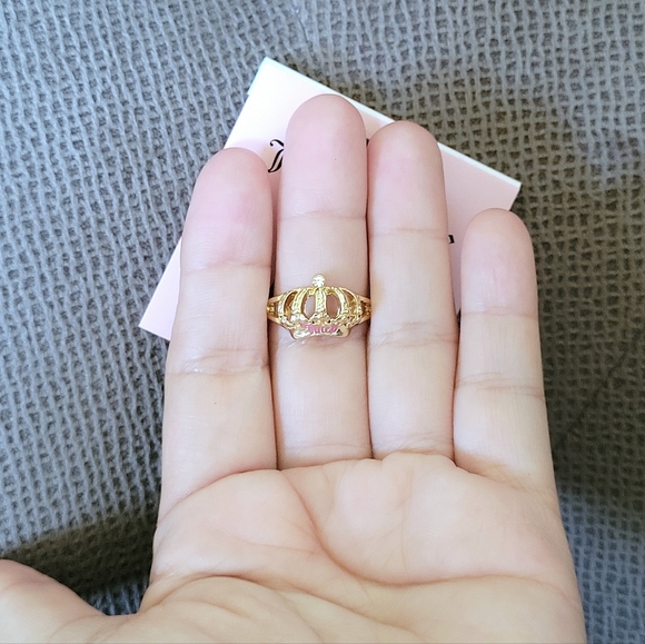 Juicy🍊 Couture Textured Crown👑 Ring💍 - Picture 2 of 16
